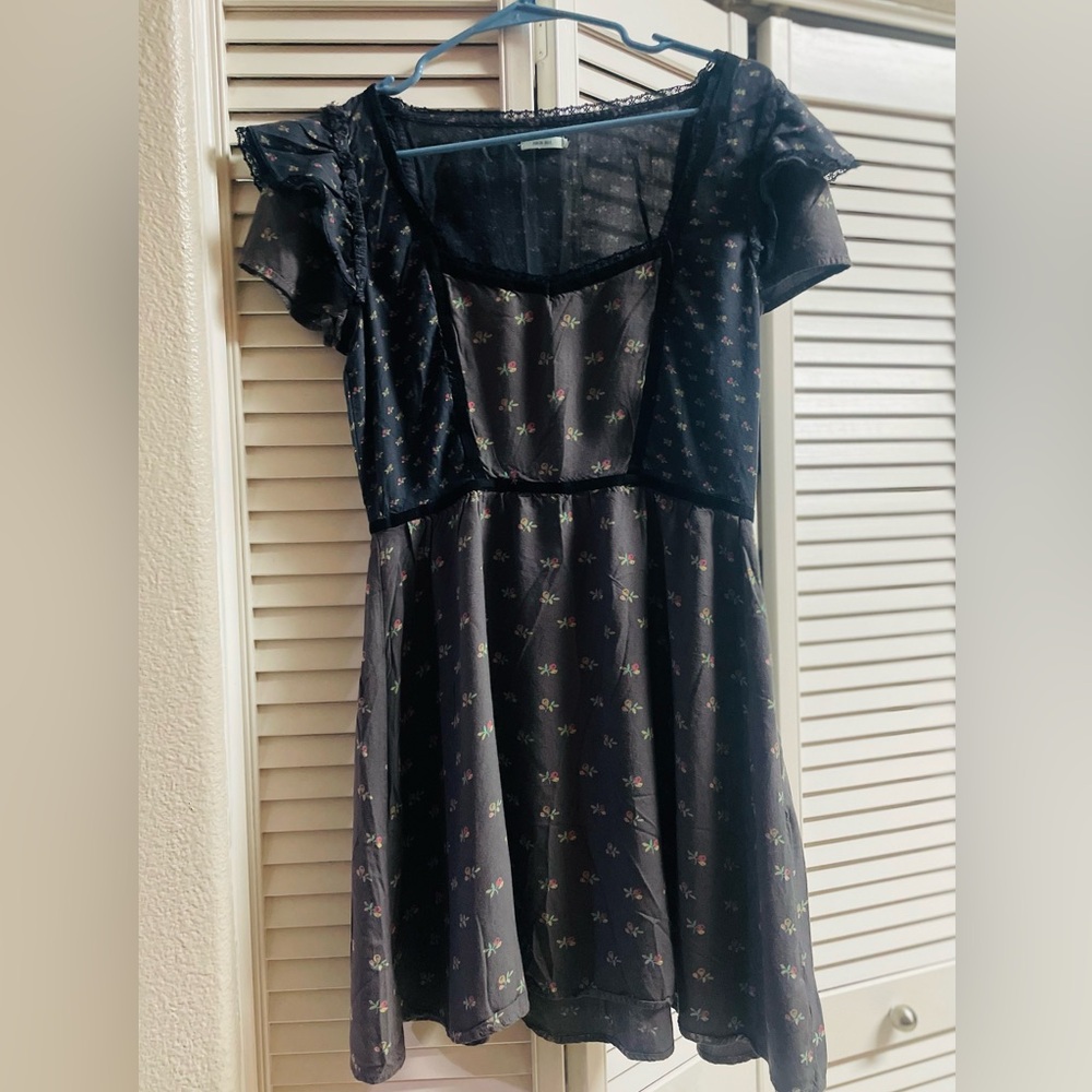 Kimchi Black Midnight Floral Midi Dress